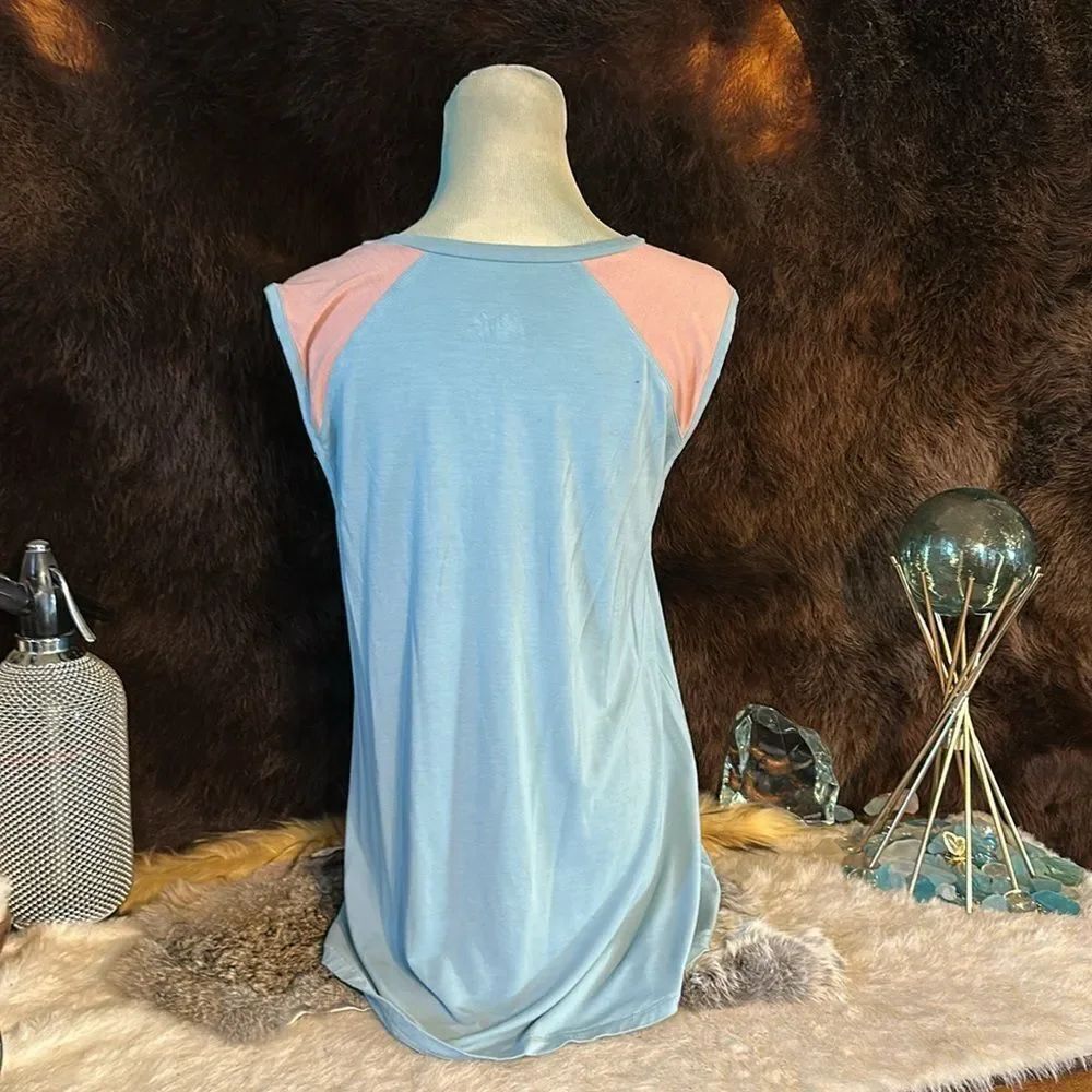 Blue Sleeveless Top with Pink Accents L (6033) - Picture 3 of 4